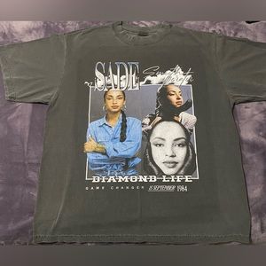 VINTAGE SADE GRAPHIC TEE (NEVER WORN) SIZE: L